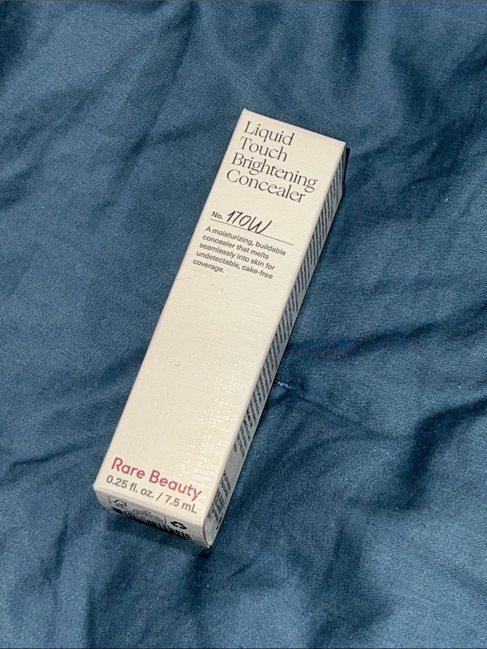 Rare beauty liquid touch brightening concealer in 170W new